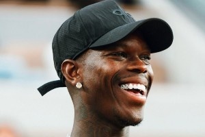 这次是人生赢家了！施罗德：在巴黎玩了几天 该去美国签约了