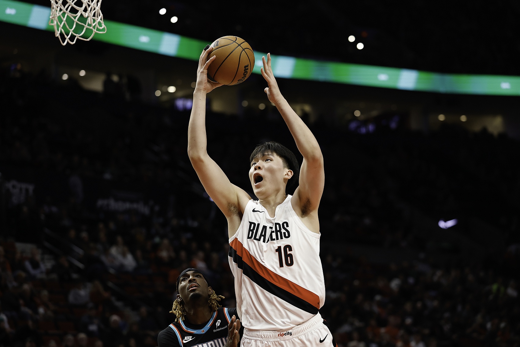 华体会体育入口-给个机会呗！上半场开拓者落后17分 杨瀚森暂时未获得上场机会